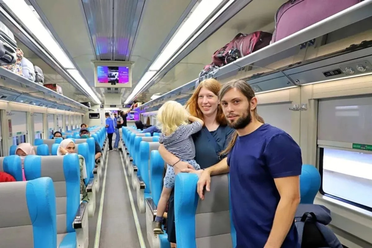 foreign-tourist-visits-to-indonesia-in-august-reached-151-visits-dominated-by-malaysians-bps