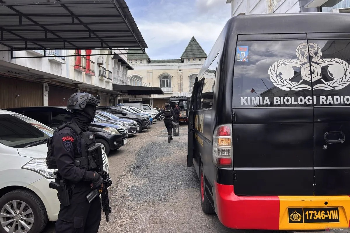 West Java Police Tighten Church Security After Suspected Bomb Object Found