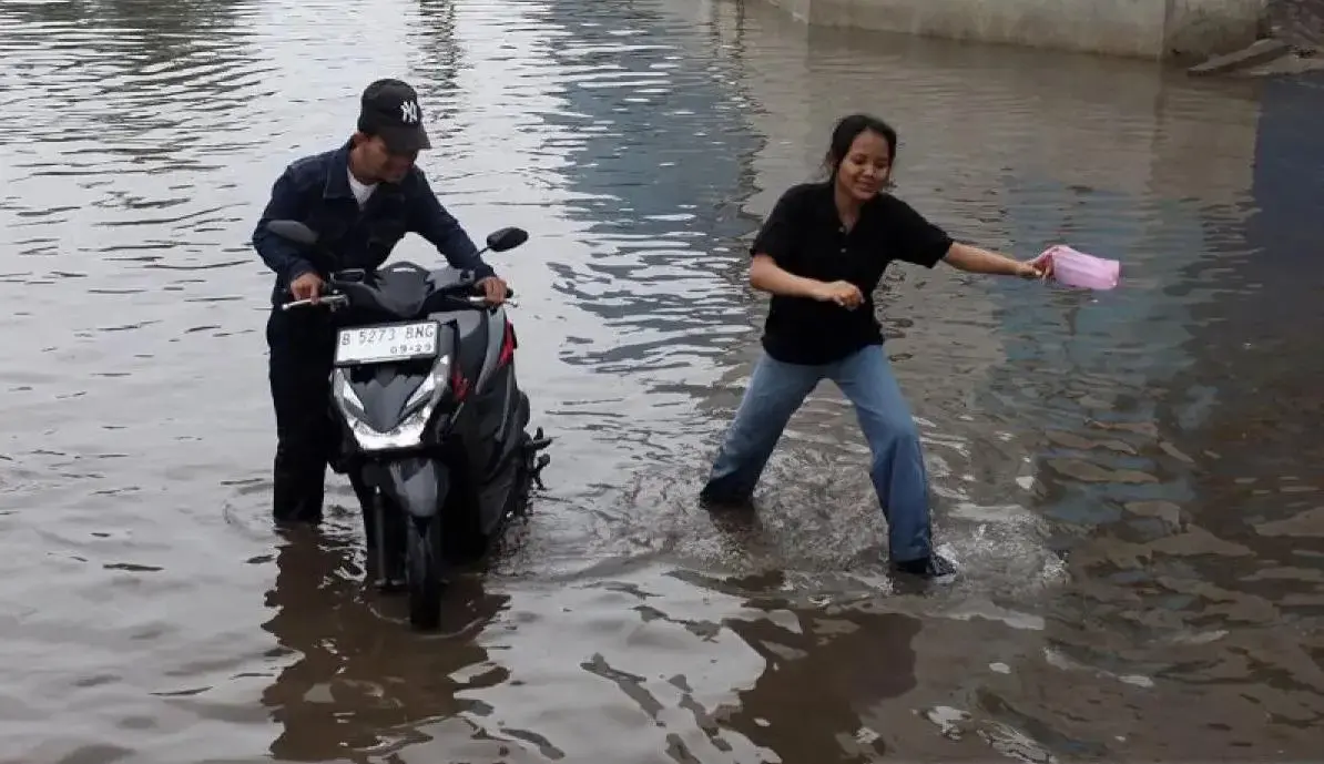 coastal-floods-impact-north-jakarta-amid-supermoon