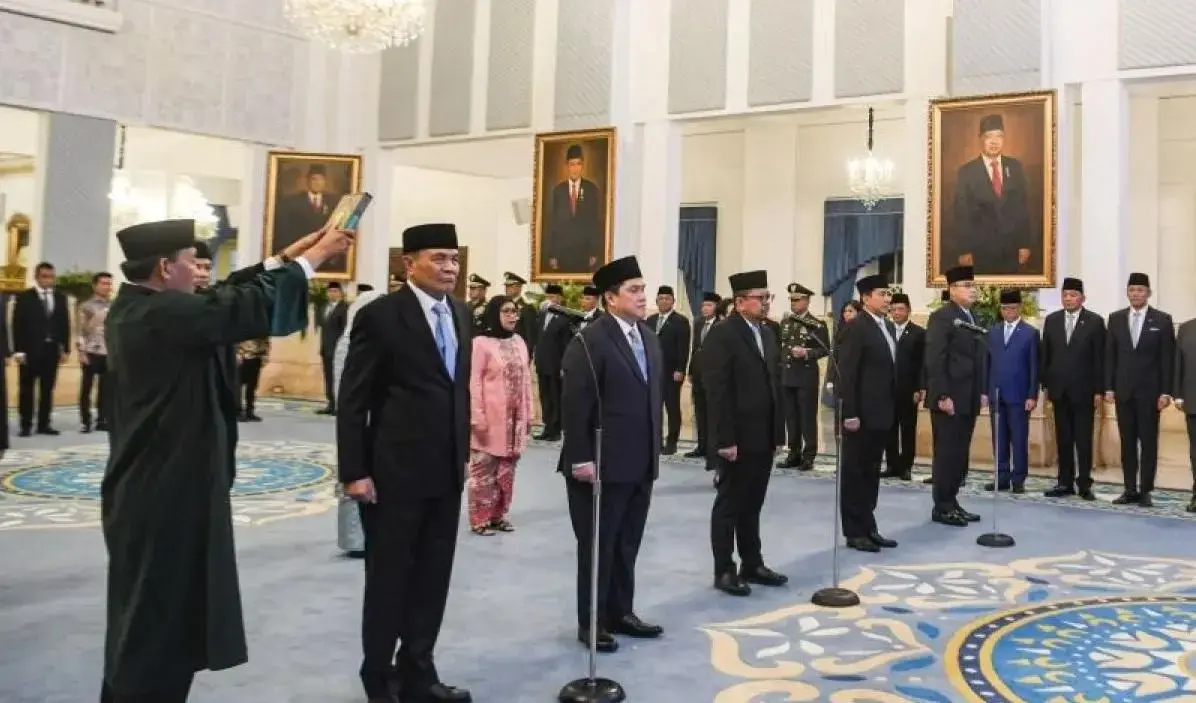 president-prabowo-reshuffles-cabinet-appoints-djamari-chaniago-as-security-chief