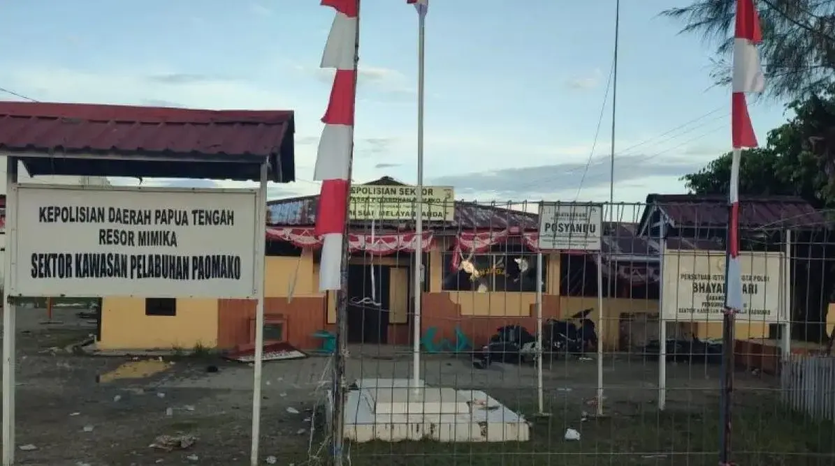 mob-storms-pomako-police-office-in-central-papua-after-fatal-crash-investigation-underway