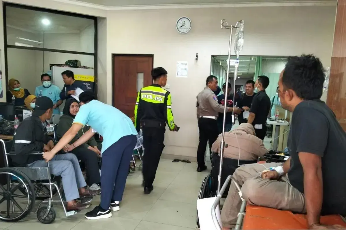 deadly-crash-on-cipali-toll-road-five-killed-dozens-hurt-in-three-vehicle-collision