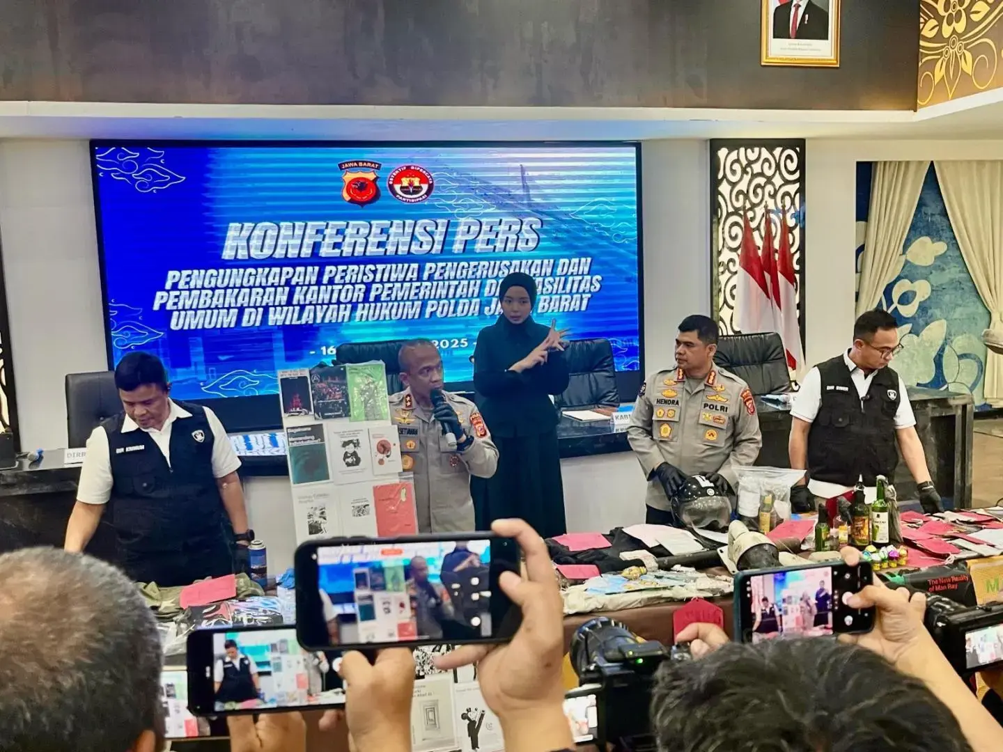 police-uncovers-anarchic-group-in-bandung-said-to-affiliated-to-an-international-work