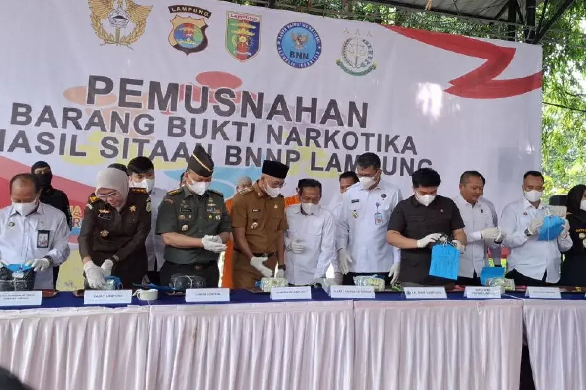 bnnp-lampung-destroys-149-kg-meth-of-aceh-mesuji-network