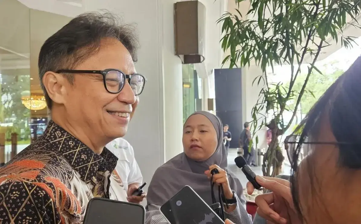 health-minister-calls-for-transparency-to-address-high-medicines-prices