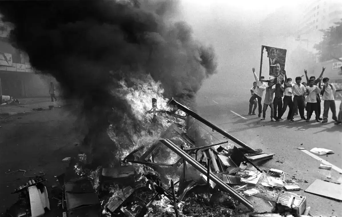 famm-urges-minister-fadli-zon-to-apologize-over-1998-tragedy-remarks