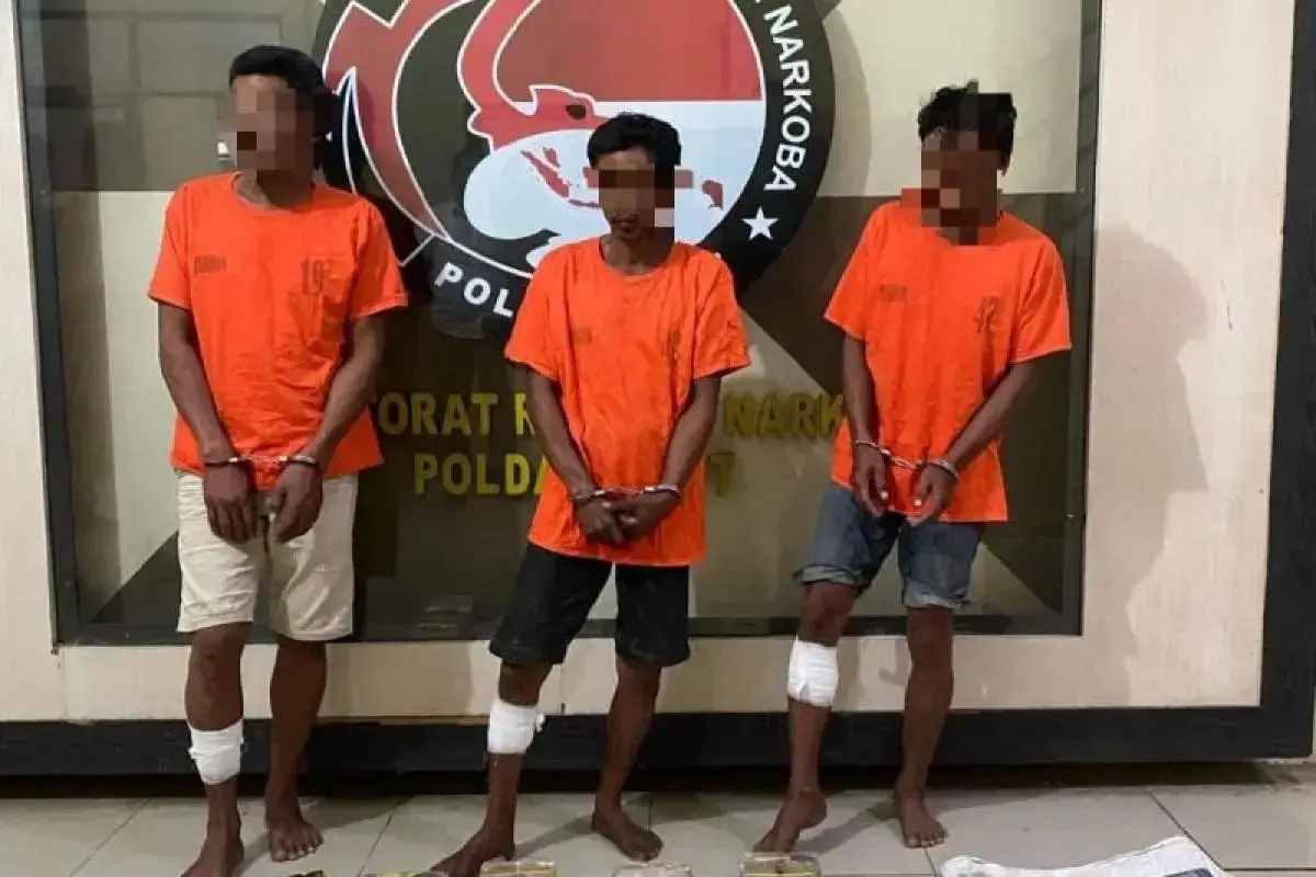 north-sumatra-police-arrest-drug-couriers-smuggling-25kg-of-meth-from-malaysia