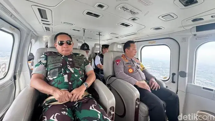 inp-chief-and-tni-commander-reviews-christmas-holiday-traffic-situation-via-air