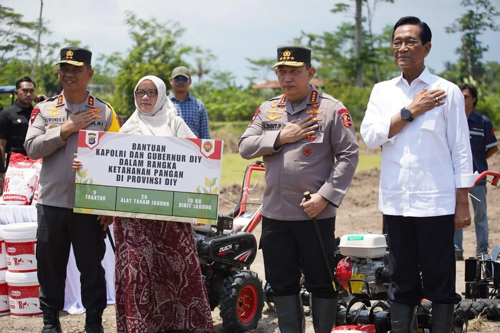 inp-chief-inaugurates-irrigation-system-in-kulonprogo-to-boost-food-security