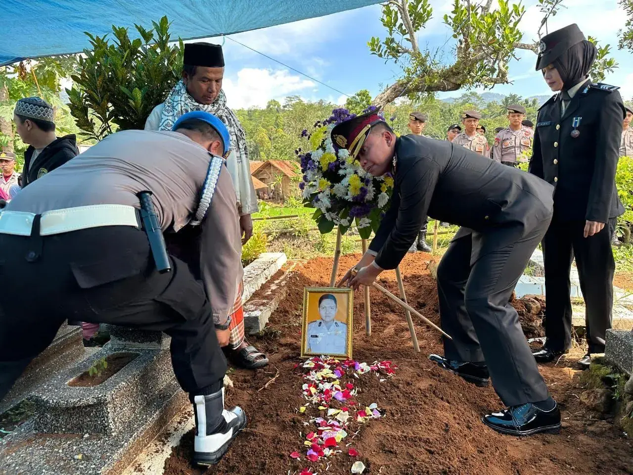 inp-chief-posthumously-promotes-officer-andithya-who-dies-saving-tourist