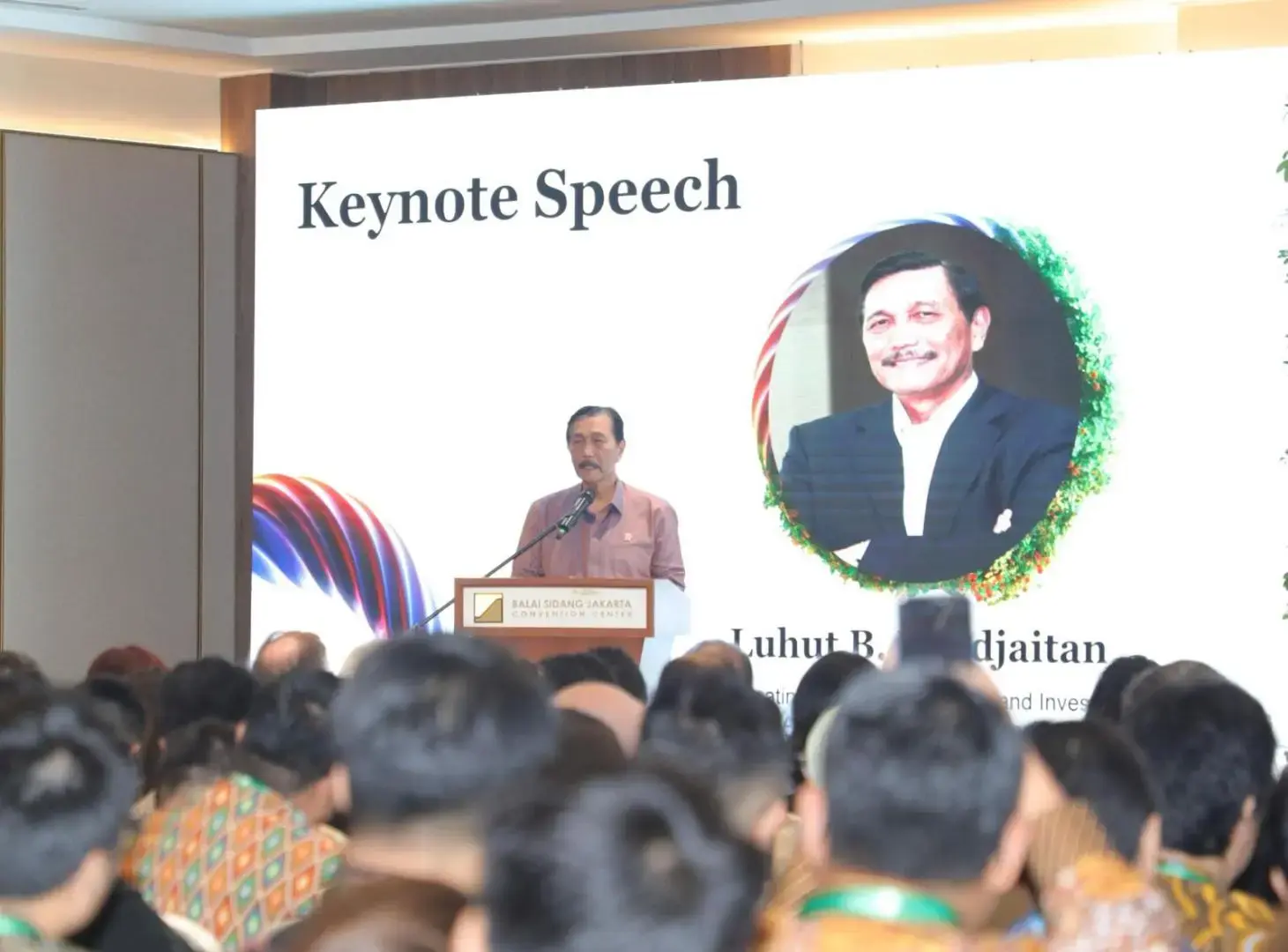 coordinating-minister-luhut-optimistic-to-resolve-the-climate-change-crisis