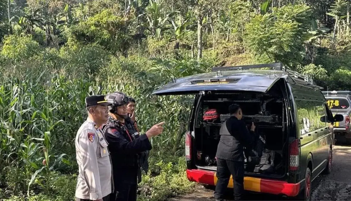 brimob-unit-destroys-mortar-found-by-resident-in-garut