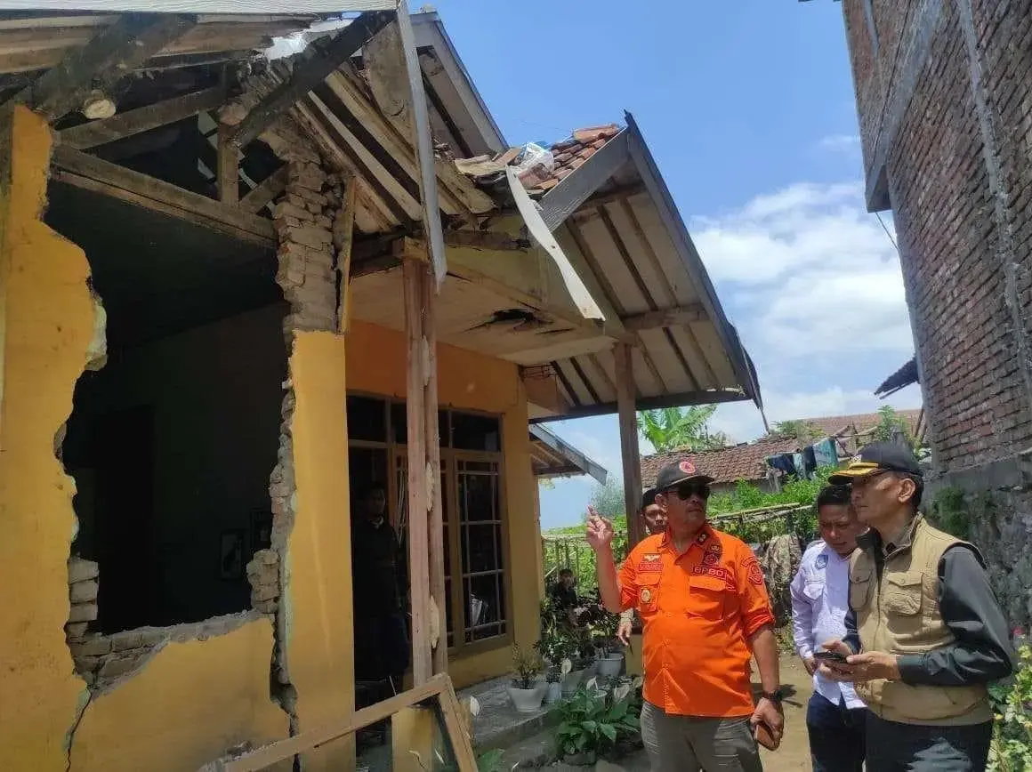 Bandung Earthquake Damaged 491 Homes and Injured 81 Citizens