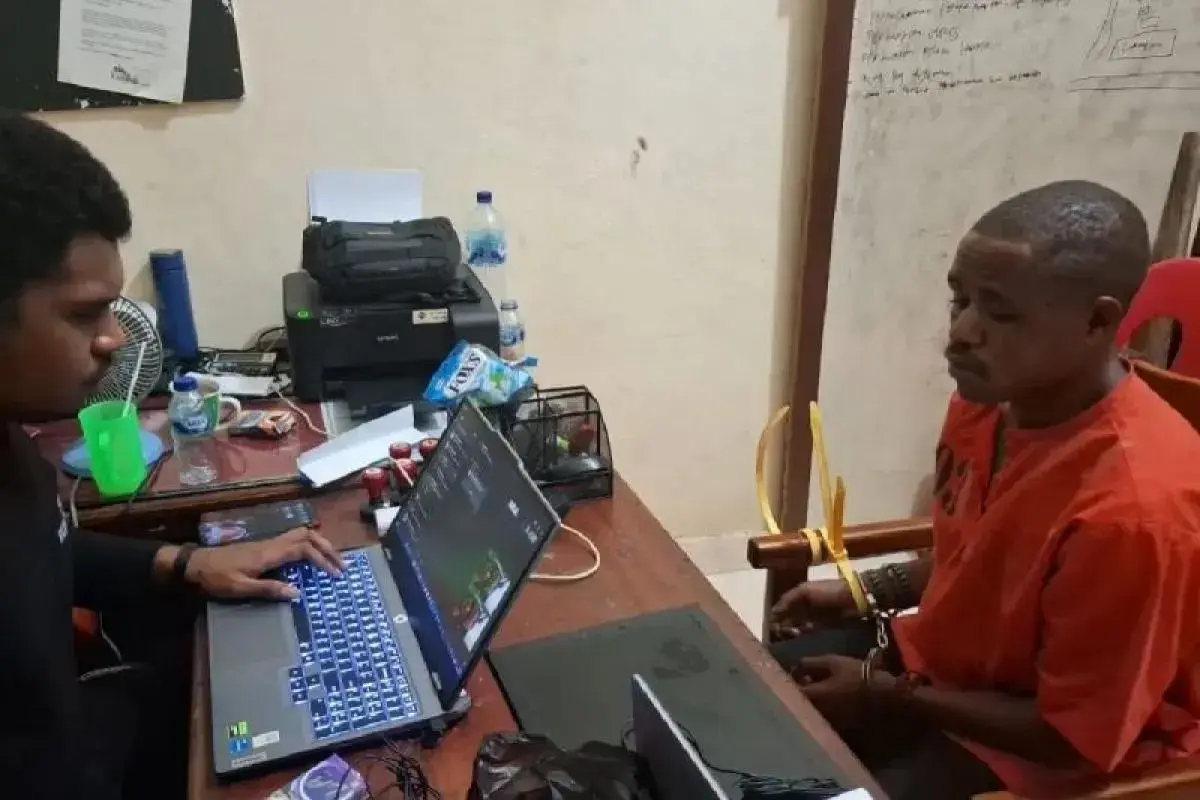 eight-kkb-members-arrested-for-teachers-killing