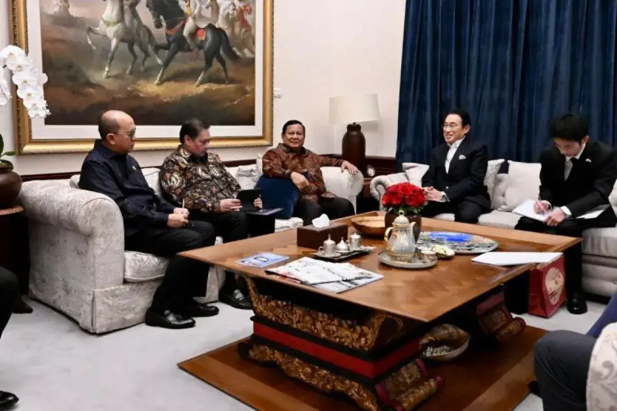 prabowo-welcomes-the-visit-of-japanese-special-envoy-fumio-kishida