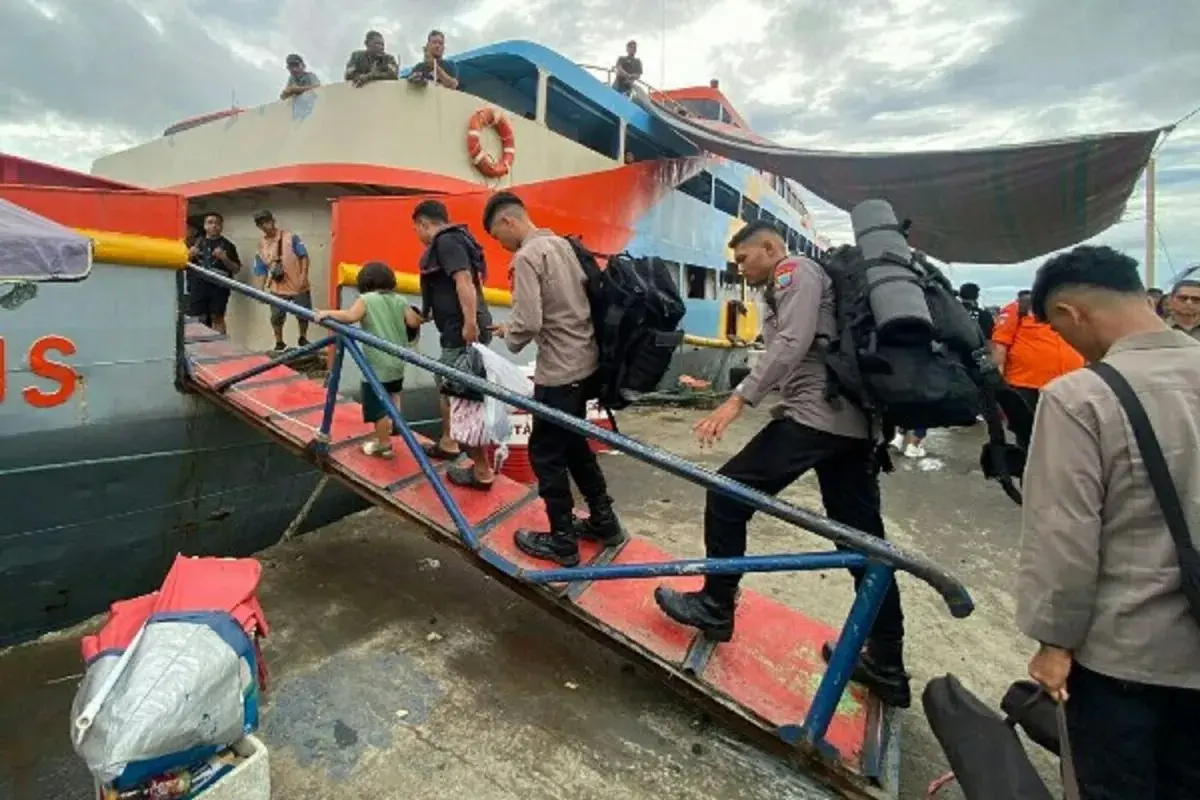 police-sends-204-personnel-to-help-disaster-relief-effort-in-sitaro-island