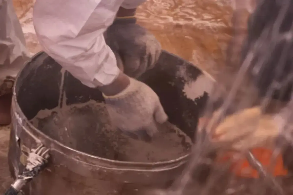 Weather Modification Operation Deploys Salt Seeding from Sunda Strait to Tangerang