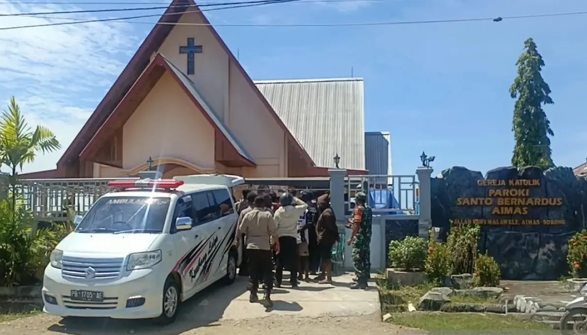 sorong-police-hunt-suspect-in-fatal-church-stabbing