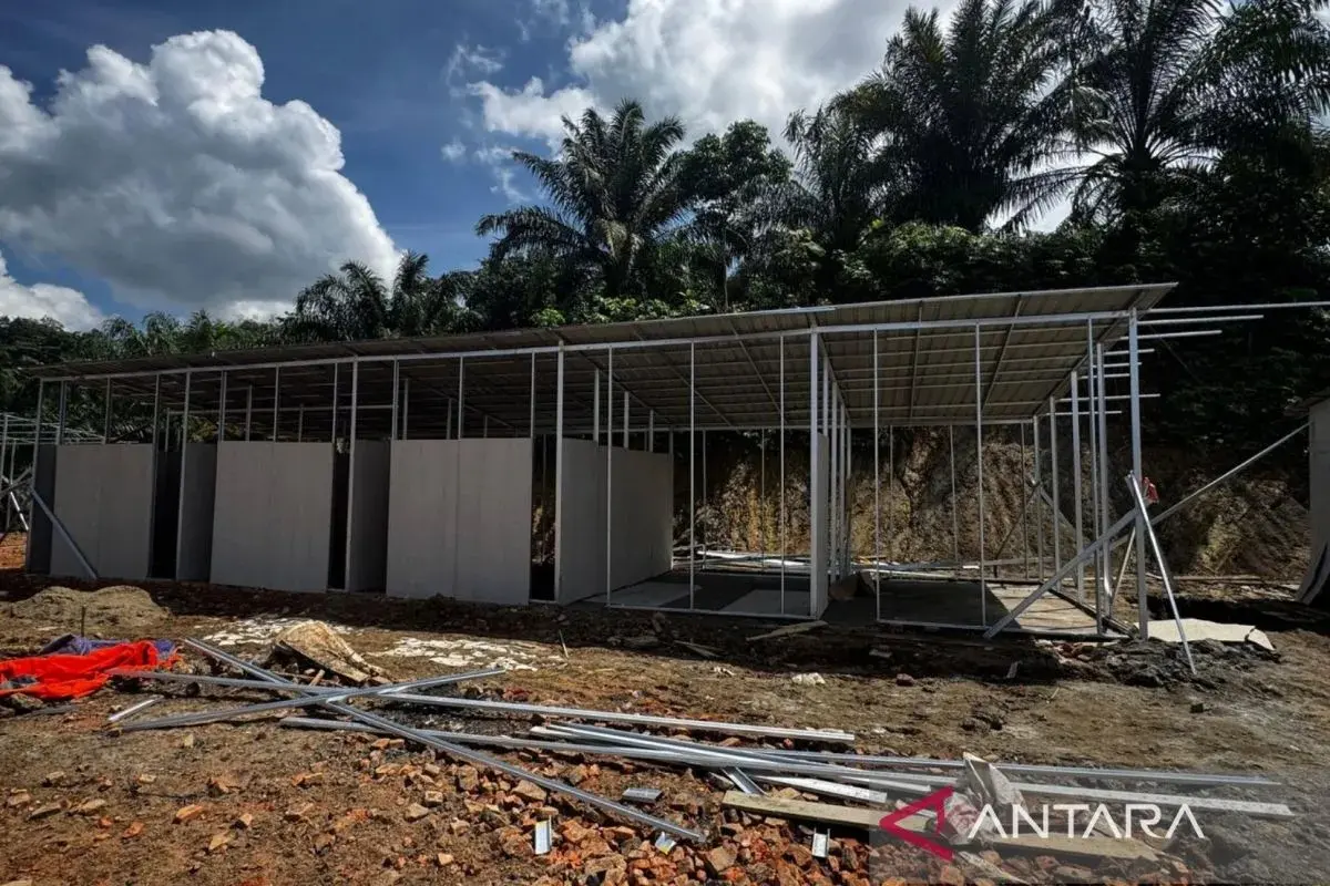 bnpb-aims-for-the-temporary-housing-construction-for-the-affected-victims-to-be-completed-in-ramadan