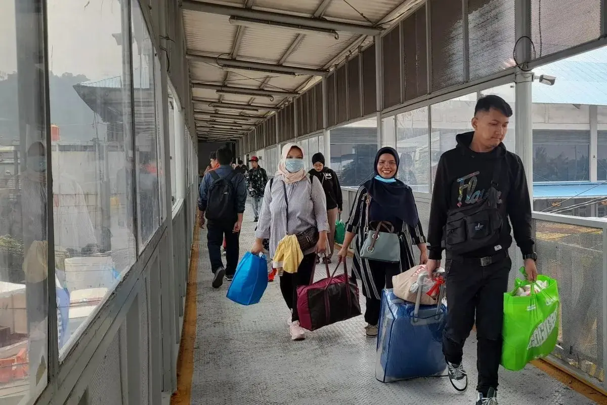 Police Prepares Traffic Engineering in Port for the Eid Traffic Flow in Banten