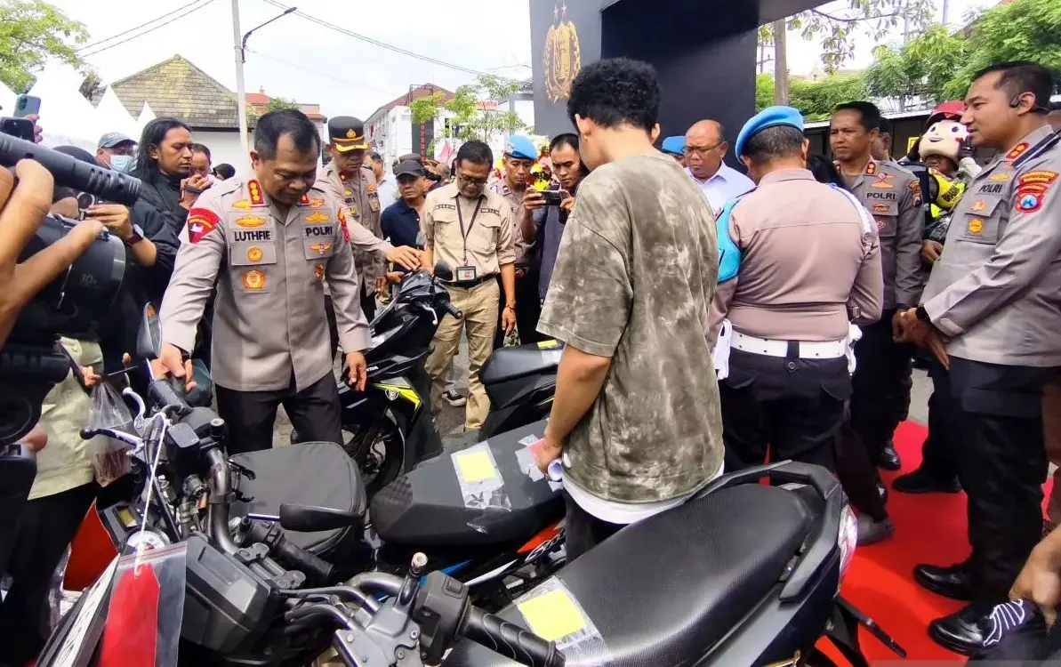 Surabaya Police Chief Issues "Shoot-on-Sight" Order for Armed Carjackers