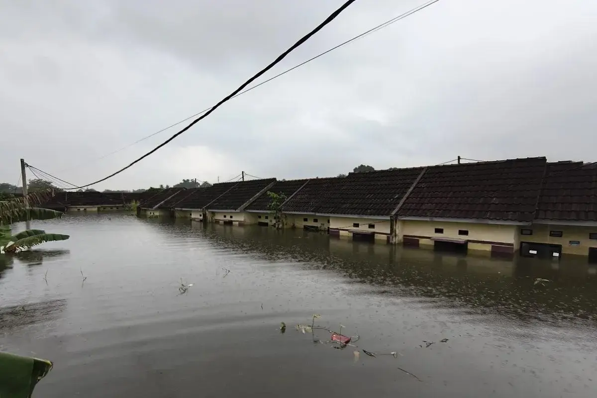 Flooding Spreads Across Tangerang Regency, Affecting 14,000 Households