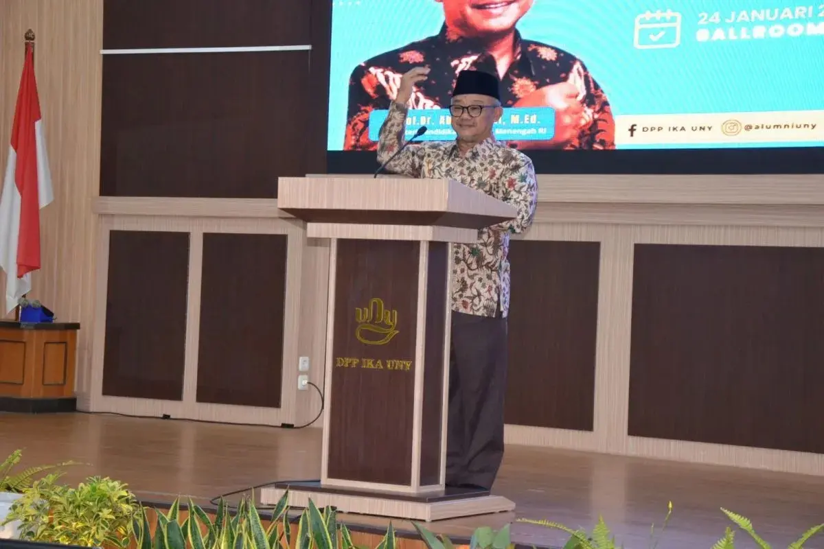 AI Will Not Replace Teachers in National Schools: Education Minister