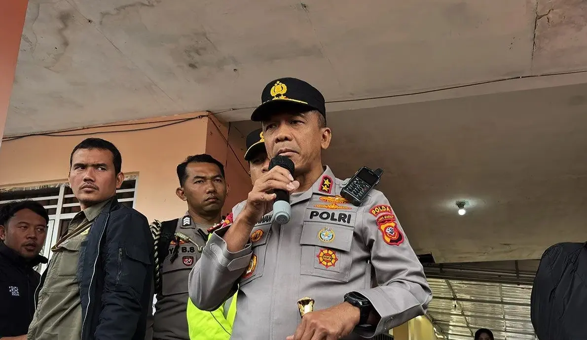 Two Officers Posthumously Promoted After Fatal Crash En Route to Landslide Zone