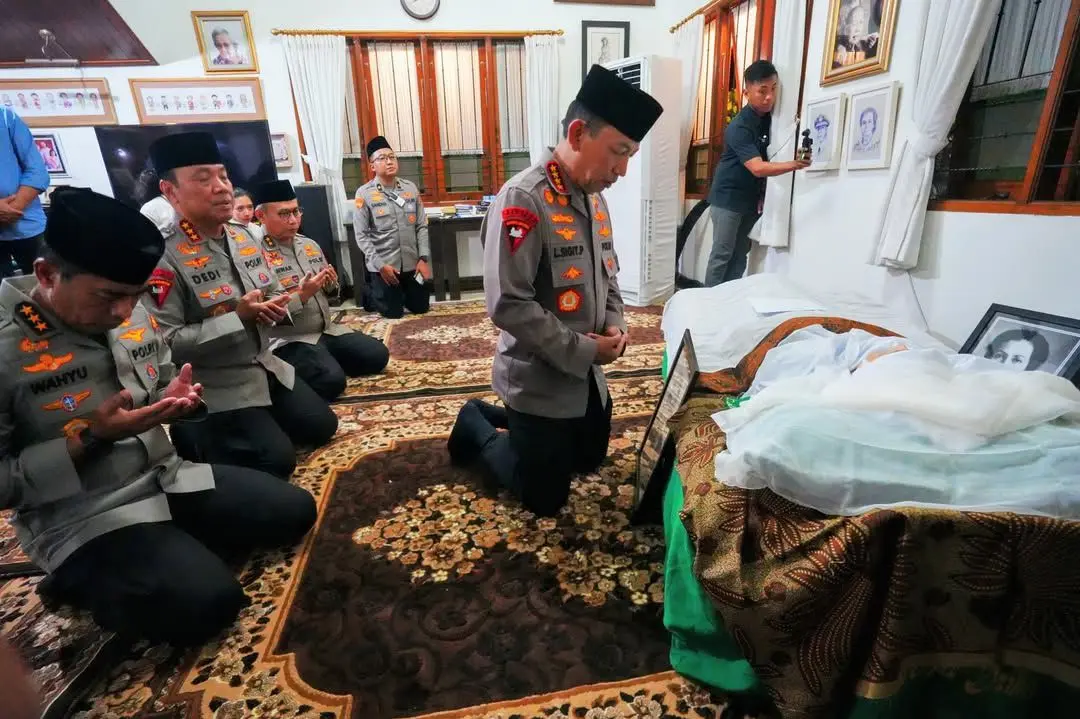 INP Chief and Key Officials Paid their Respects to Eyang Meri