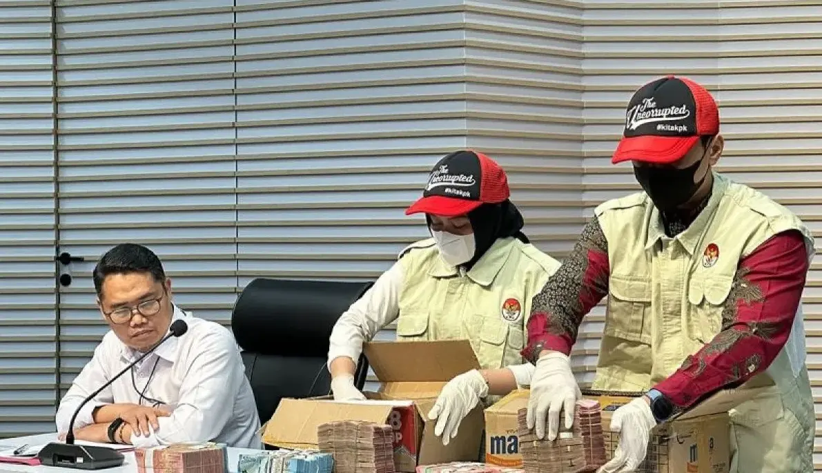 kpk-names-banjarmasin-tax-chief-customs-chief-as-suspects