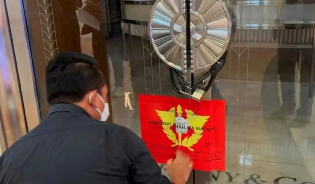 jakarta-customs-seals-luxury-jewelers-tiffany-co-boutiques-over-alleged-under-invoicing