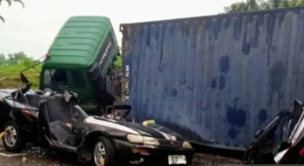 three-dead-as-container-truck-crushes-sedan-in-karawang