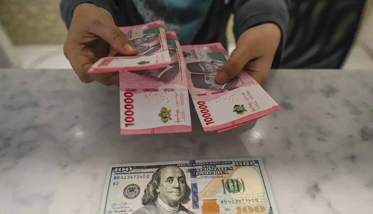 rupiah-weakens-as-markets-expect-prolonged-high-fed-rates