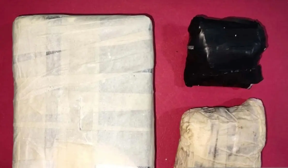 metro-jaya-police-seize-one-kilogram-of-cocaine-from-malaysia-in-west-jakarta-sting