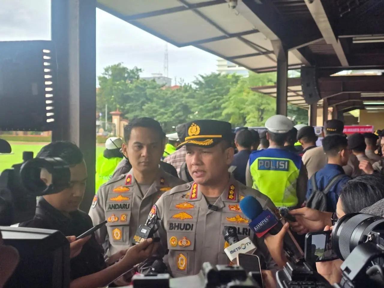 3,093 Personnel Deployed to Secure the Student Protest at INP HQ