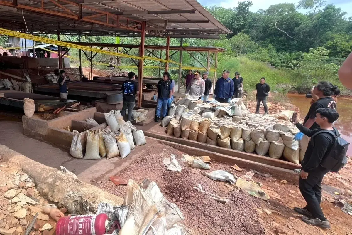 seven-suspects-named-in-the-illegal-tin-sand-mining-in-bangka-belitung