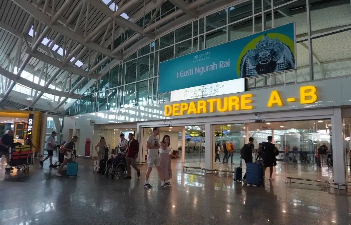 bali-airport-reports-35-flight-cancellations-amid-middle-east-conflict