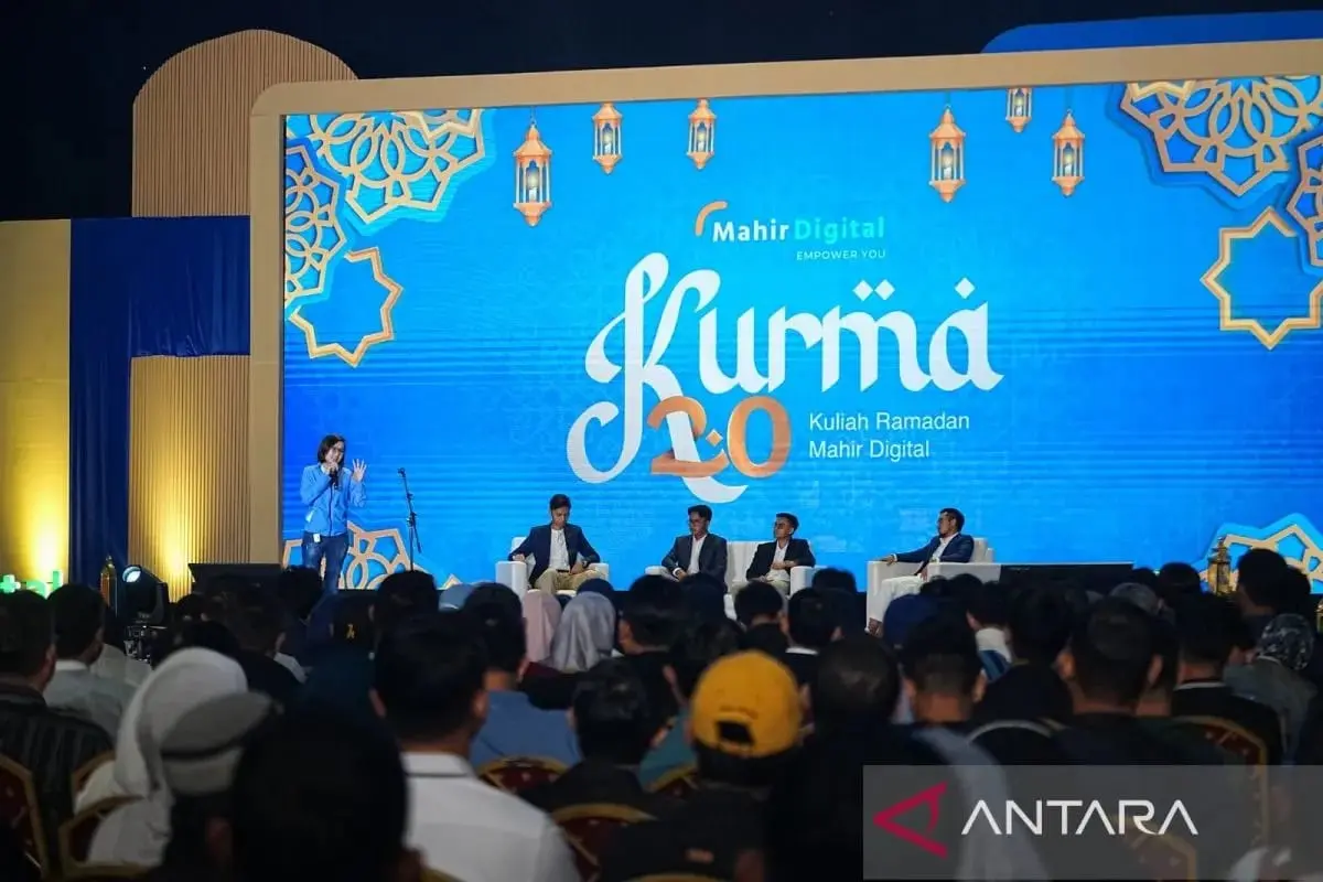 govt-pushed-youths-to-take-economic-opportunities-in-the-digital-era