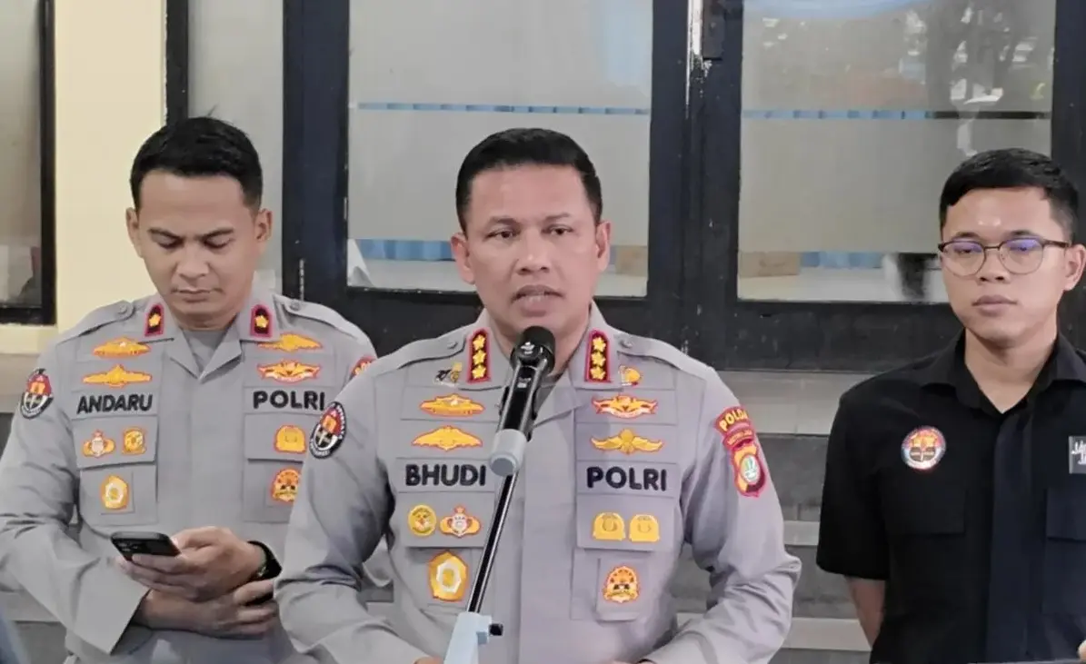 metro-jaya-police-launch-scientific-investigation-into-acid-attack-on-activist