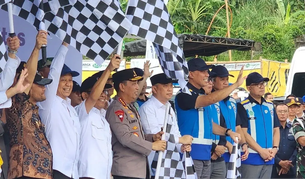 INP Chief and Ministers Launch National One-Way Scheme from Kalikangkung Toll Gate