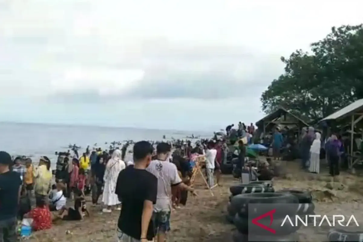 banten-tourist-destination-packed-with-visitors-mostly-from-greater-jakarta