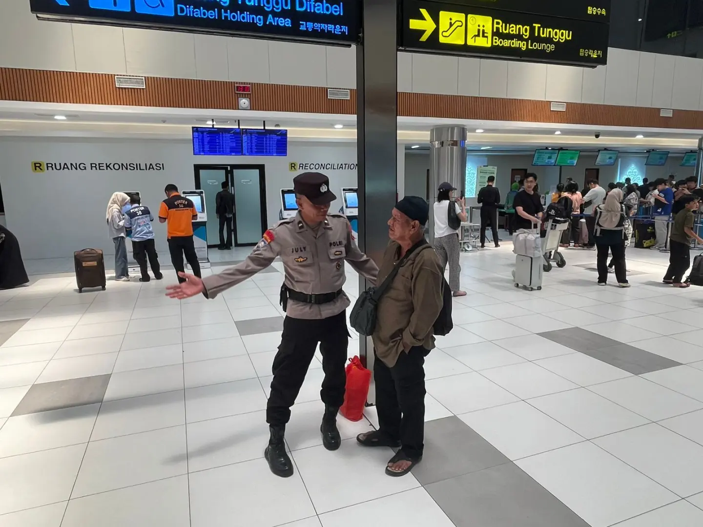 patrol-in-hang-nadim-airport-intensified-as-holiday-season-is-over