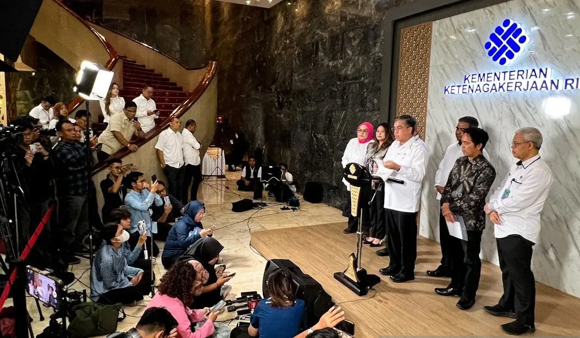 labor-minister-clarifies-remote-work-as-optional-for-private-sector