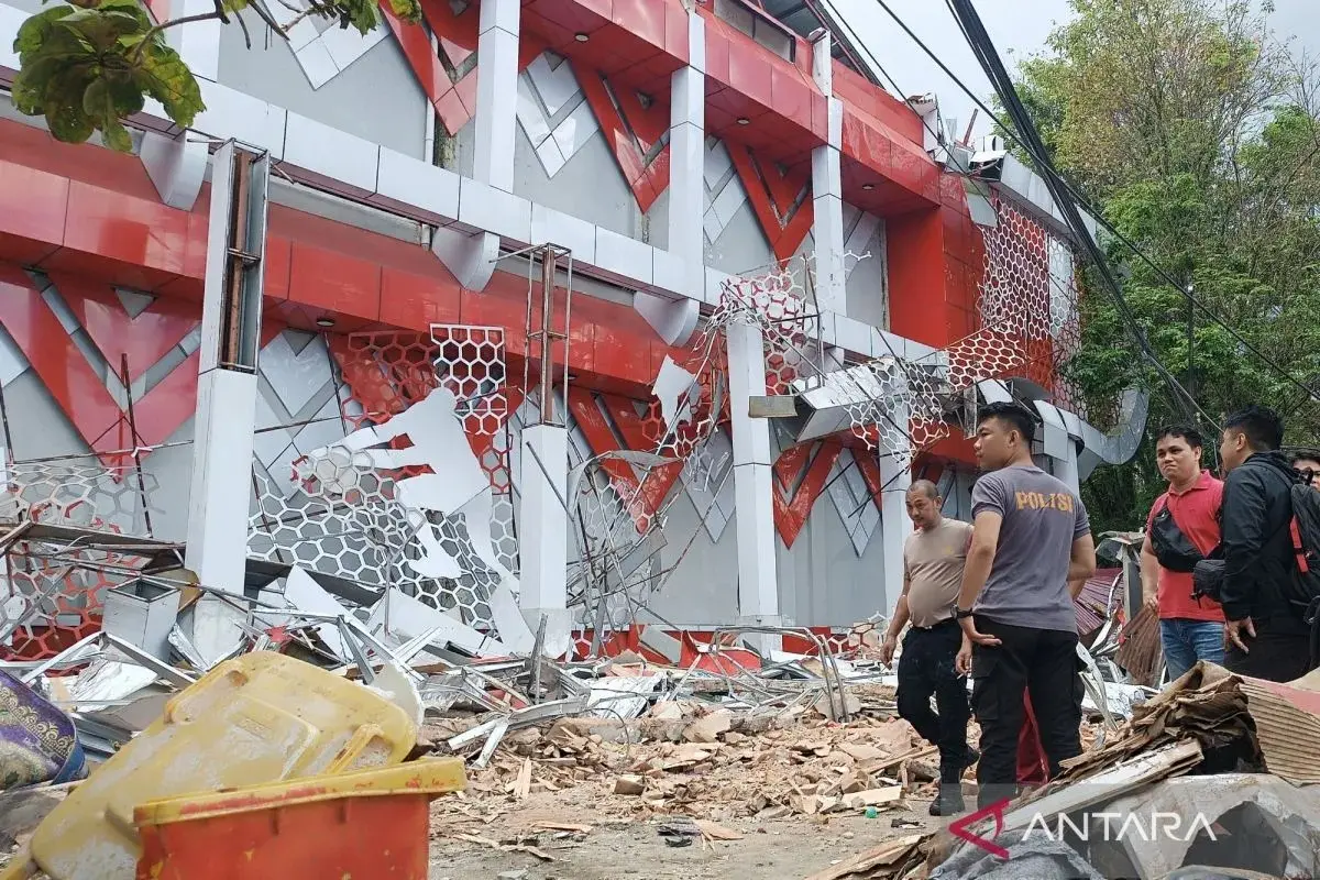 prabowo-calls-public-safety-as-priority-following-massive-earthquake-in-north-sulawesi