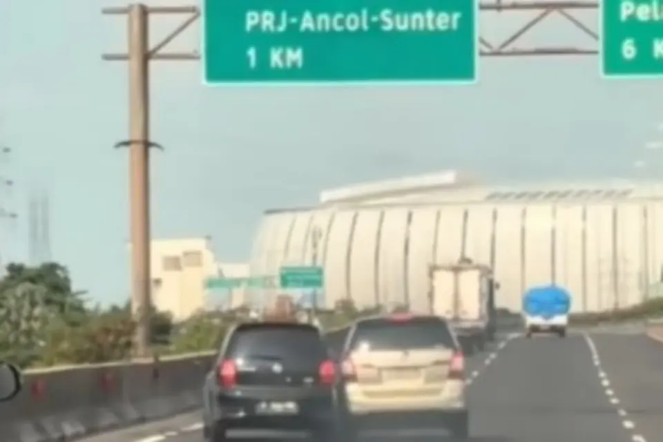 following-viral-car-accident-in-pelabuhan-toll-road-police-urge-drivers-to-prioritize-safety