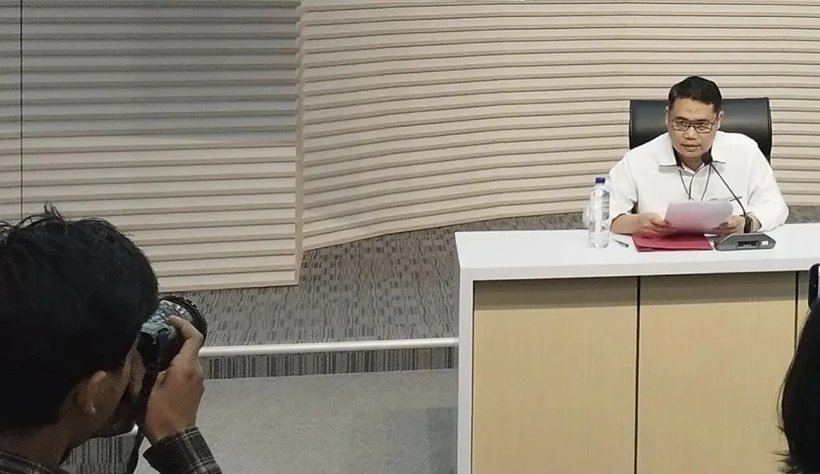 kpk-names-tulungagung-regent-and-aide-as-suspects-in-extortion-scandal