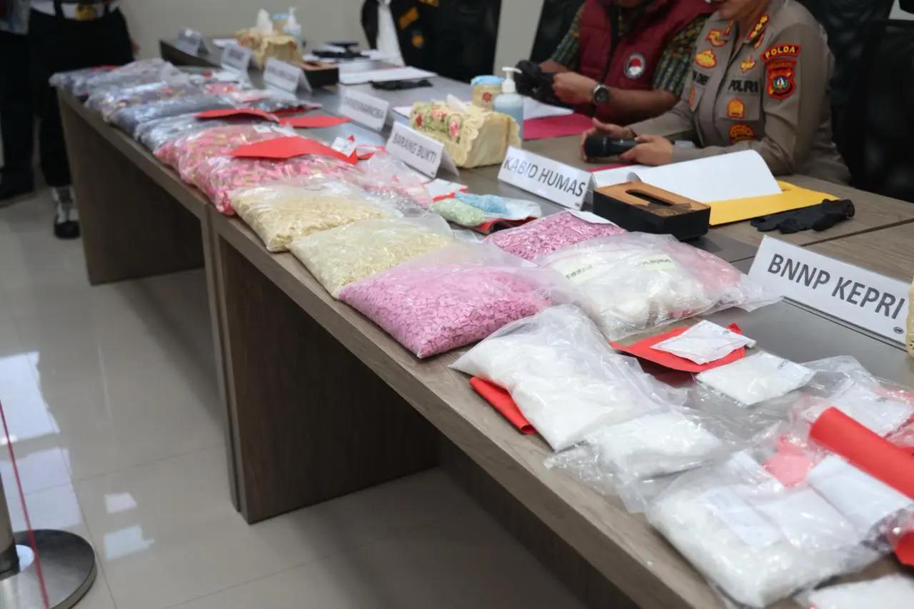 Police Destroys Drugs Evidence from 41 Cases Uncovered in Riau Islands