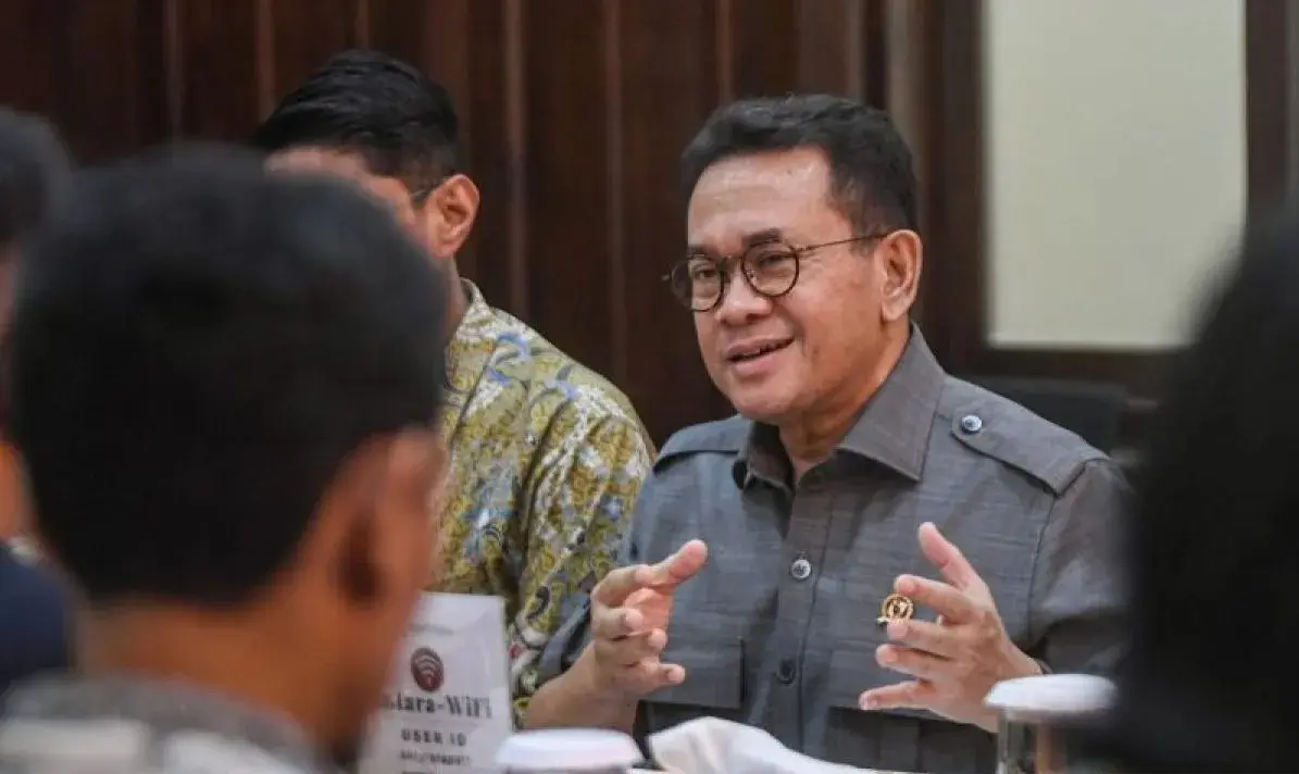 trade-minister-guarantees-cooking-oil-supply-denies-minyakita-scarcity