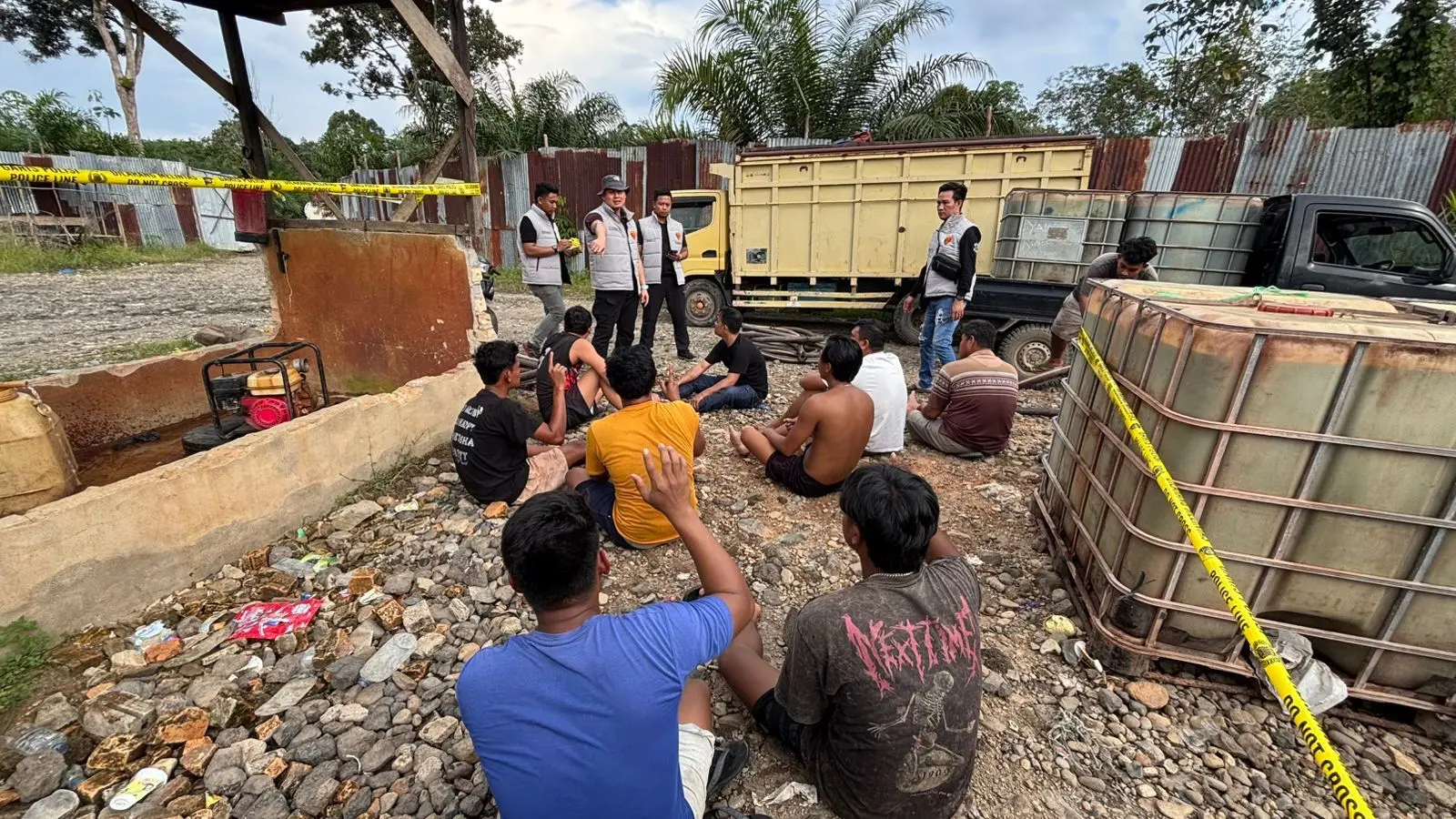 subsidized-fuel-hoarders-arrested-by-police-in-south-sumatra