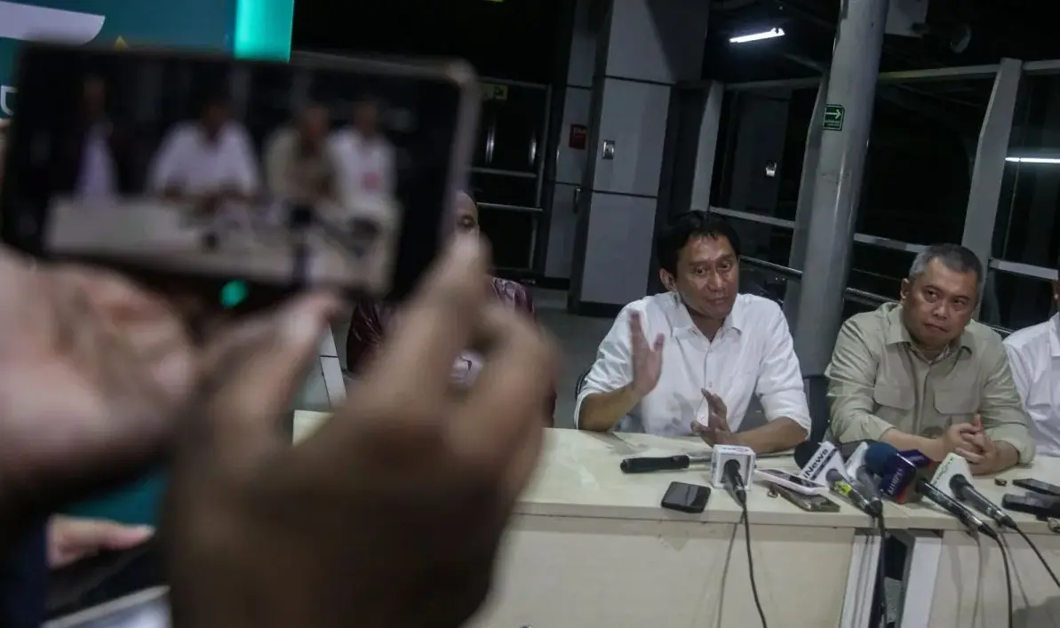 death-toll-rises-to-seven-in-east-bekasi-station-train-collision